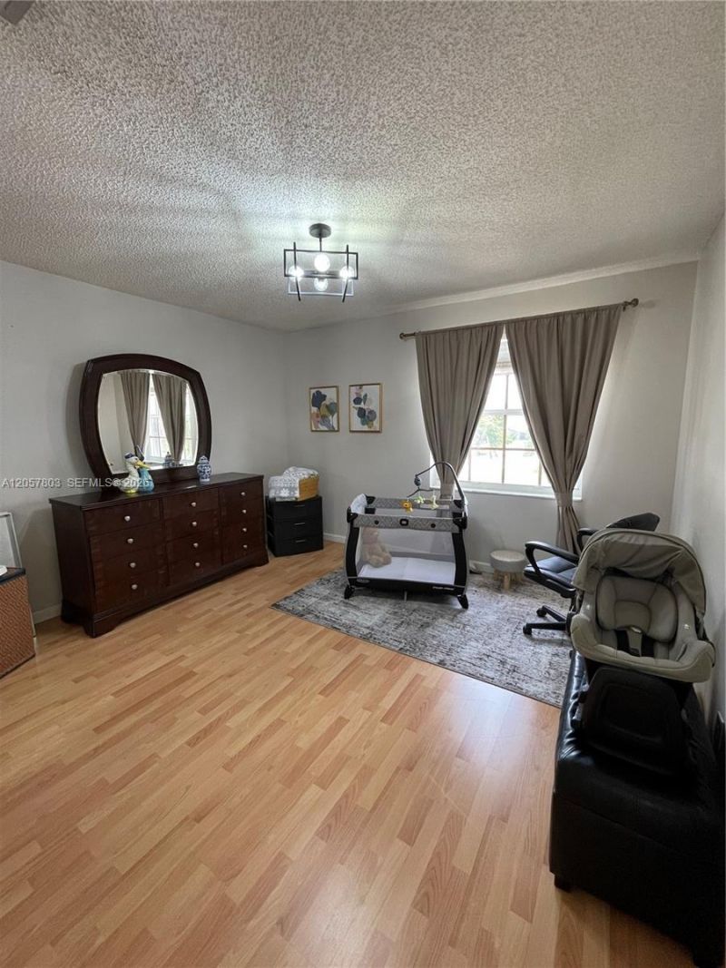 340 SW 167th Ave, Pembroke Pines, FL 33027 Photo
