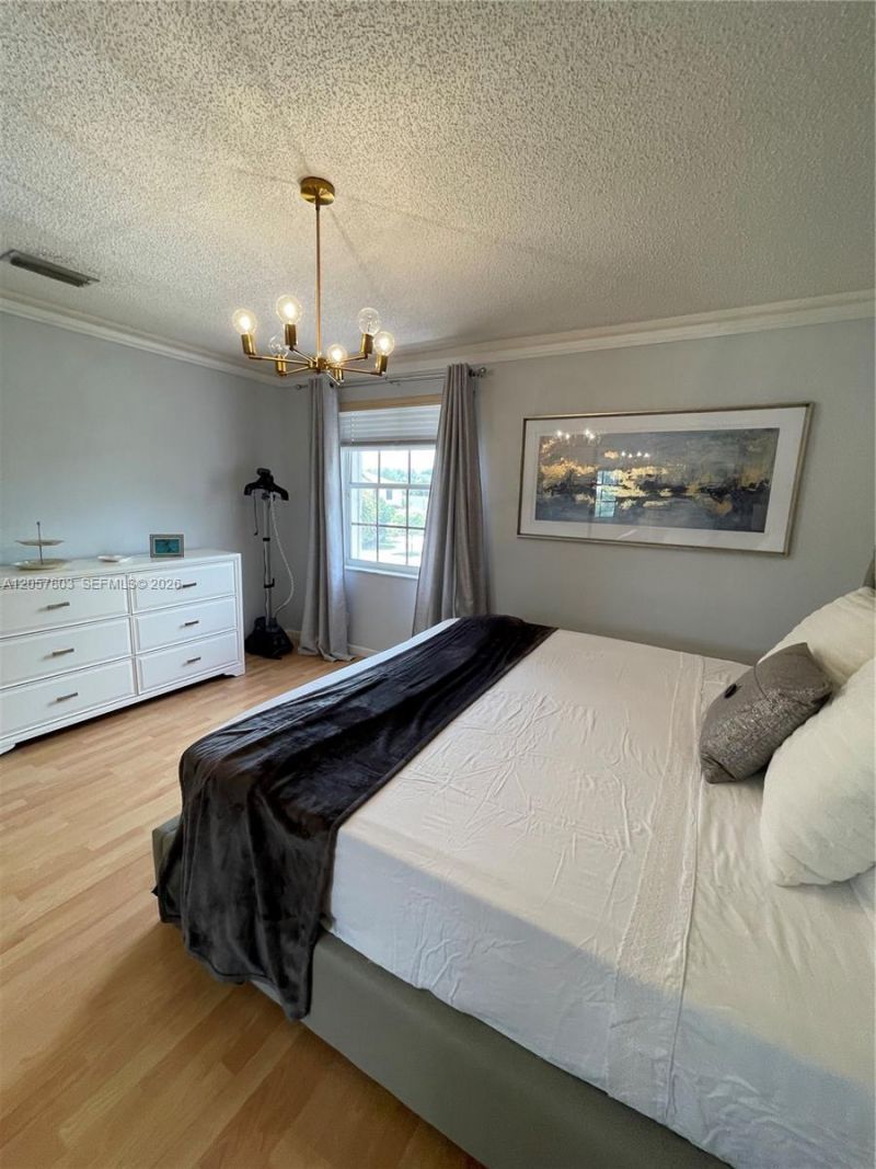 340 SW 167th Ave, Pembroke Pines, FL 33027 Photo