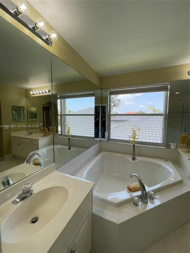 340 SW 167th Ave, Pembroke Pines, FL 33027 Photo