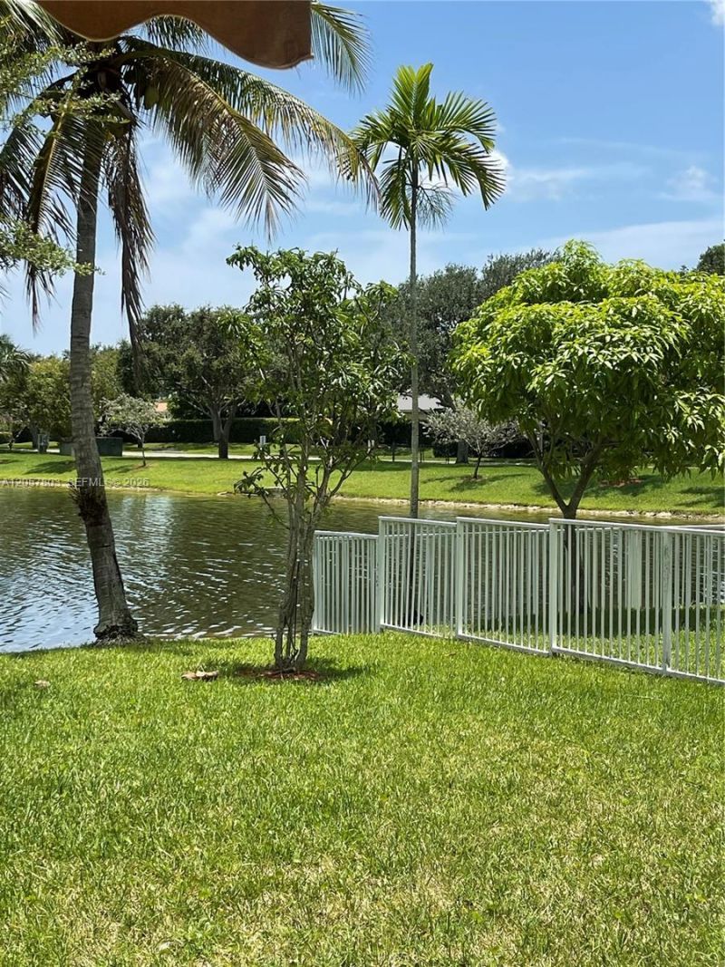 340 SW 167th Ave, Pembroke Pines, FL 33027 Photo