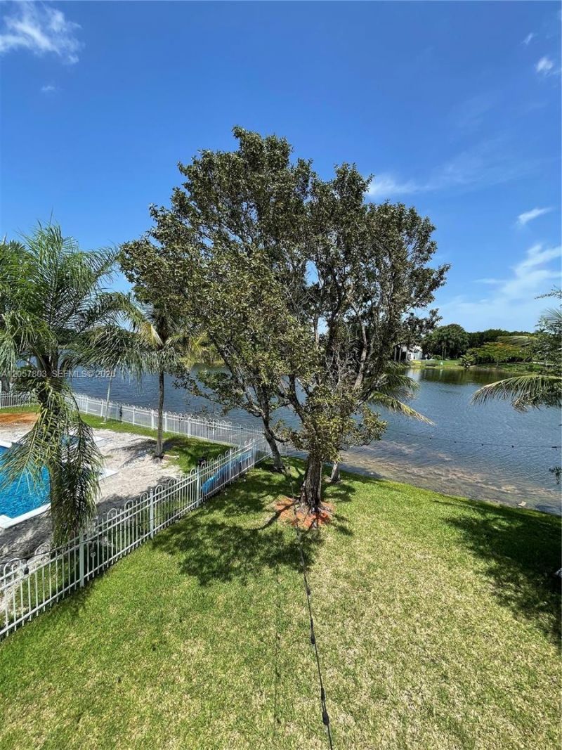 340 SW 167th Ave, Pembroke Pines, FL 33027 Photo