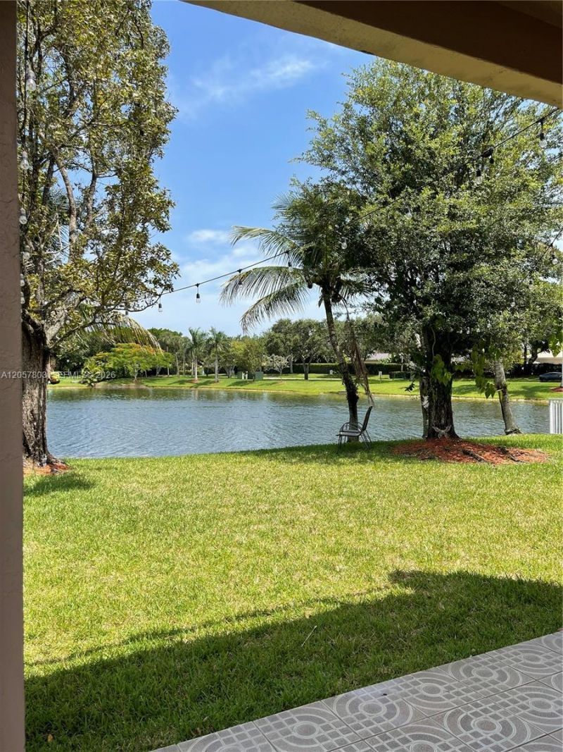 340 SW 167th Ave, Pembroke Pines, FL 33027 Photo