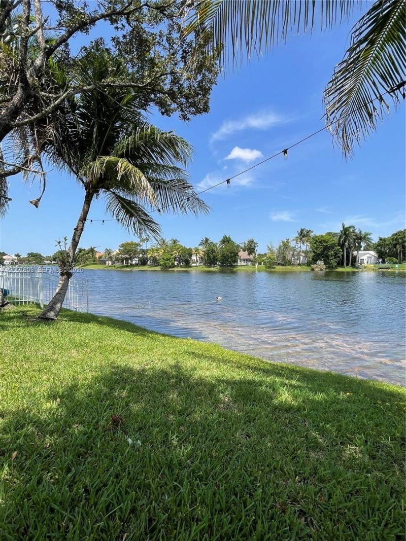 340 SW 167th Ave, Pembroke Pines, FL 33027 Photo
