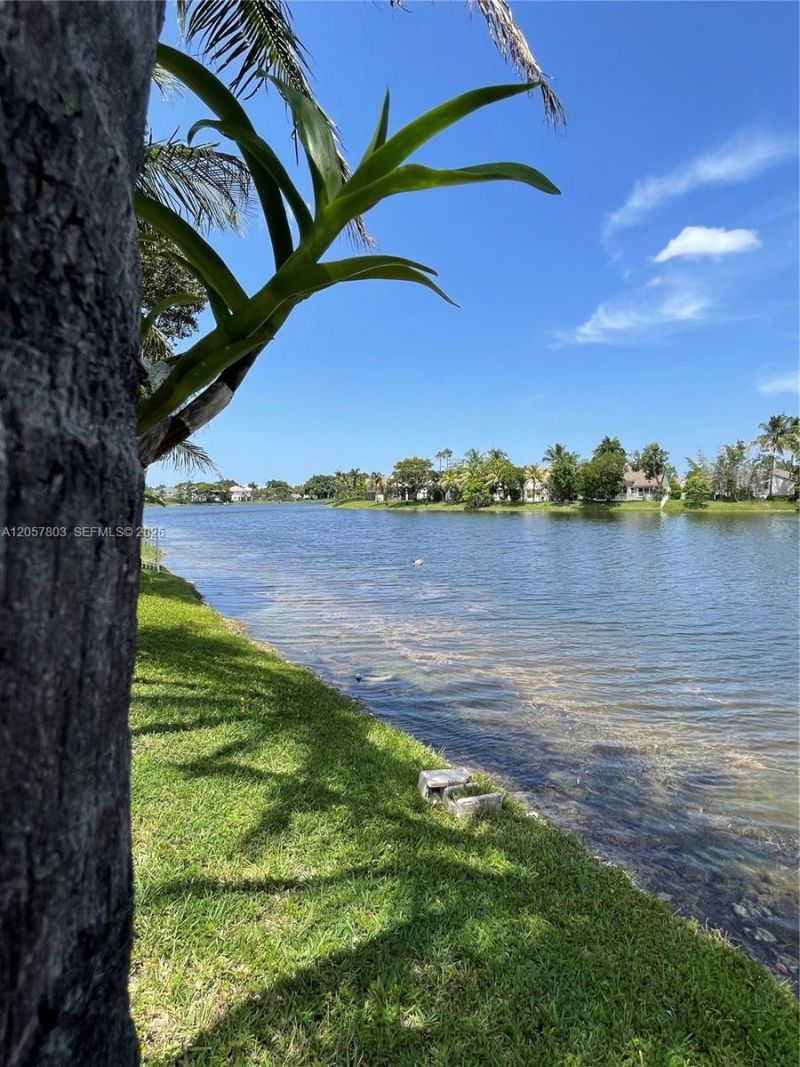 340 SW 167th Ave, Pembroke Pines, FL 33027 Photo