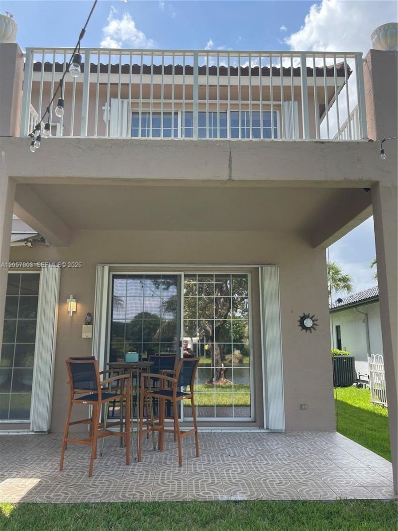 340 SW 167th Ave, Pembroke Pines, FL 33027 Photo