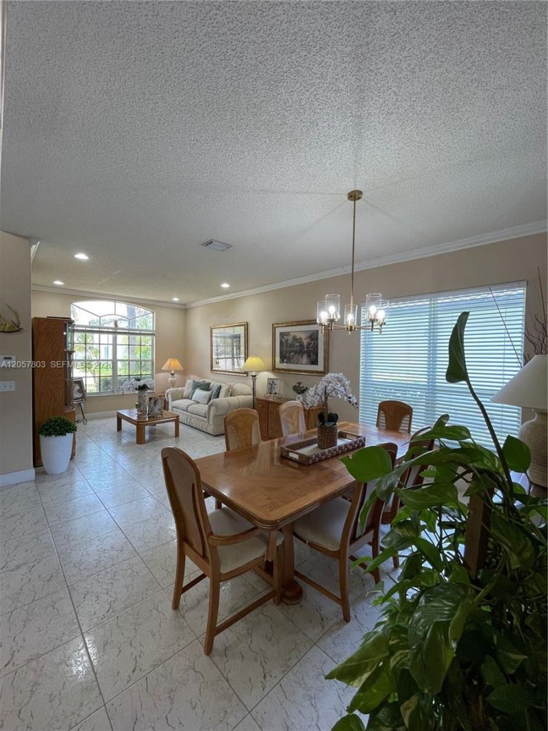 340 SW 167th Ave, Pembroke Pines, FL 33027 Photo