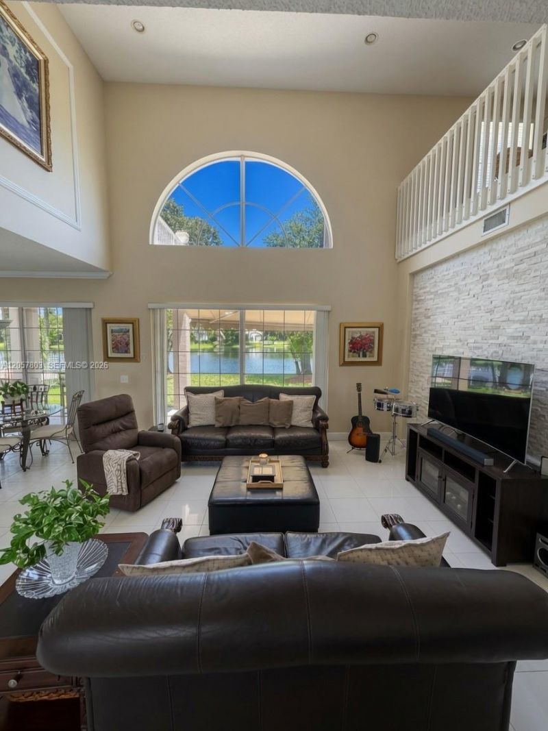 340 SW 167th Ave, Pembroke Pines, FL 33027 Photo