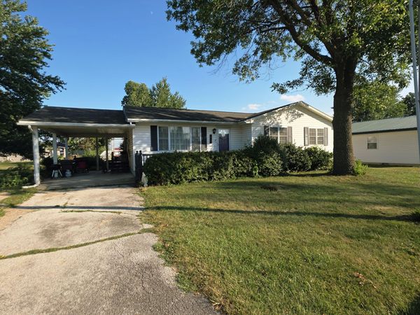 605 E 7th Street, Laddonia, MO 63352