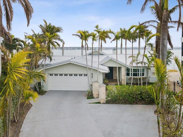 450 22ND STREET , BELLEAIR BEACH, FL 33786