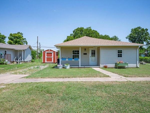211 2nd Street, Stroud, OK 74079