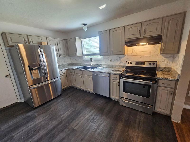 2883 Jared Place, Columbus, OH 43219 Photo 12
