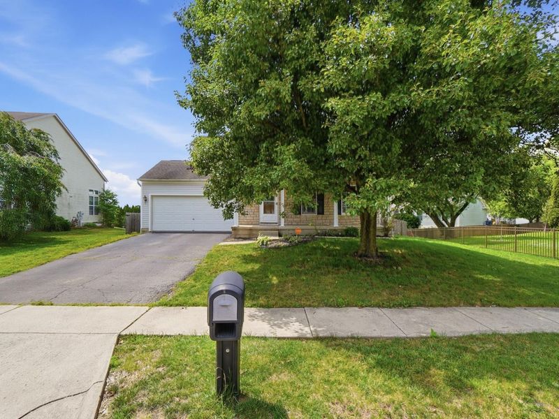 2883 Jared Place, Columbus, OH 43219 Photo 2