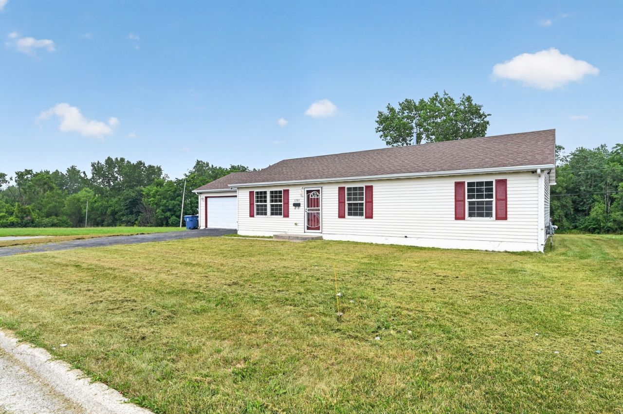 1301 Berkeley Avenue , Ford Heights, IL 60411