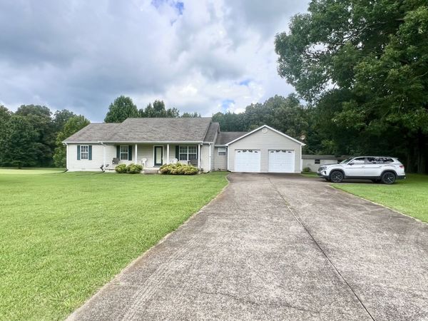 9124 Highway 20 , Summertown, TN 38483