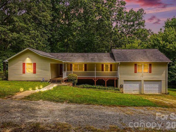 3608 Cowboy Lane , Charlotte, NC 28216