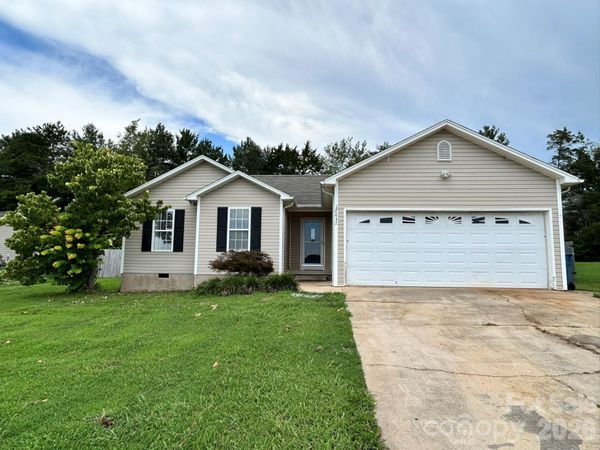 2042 Rocketts Way , Newton, NC 28658