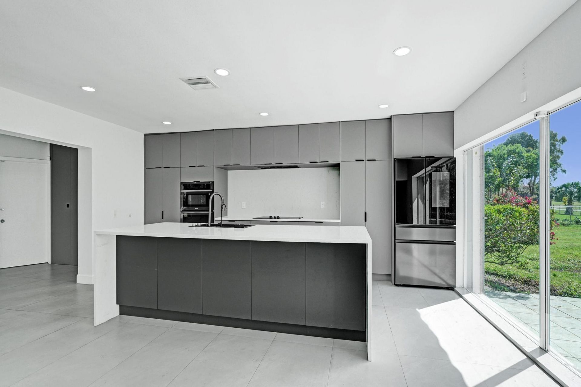 6700 E Tropical Way, Unit 1, Plantation, FL 33317 Photo