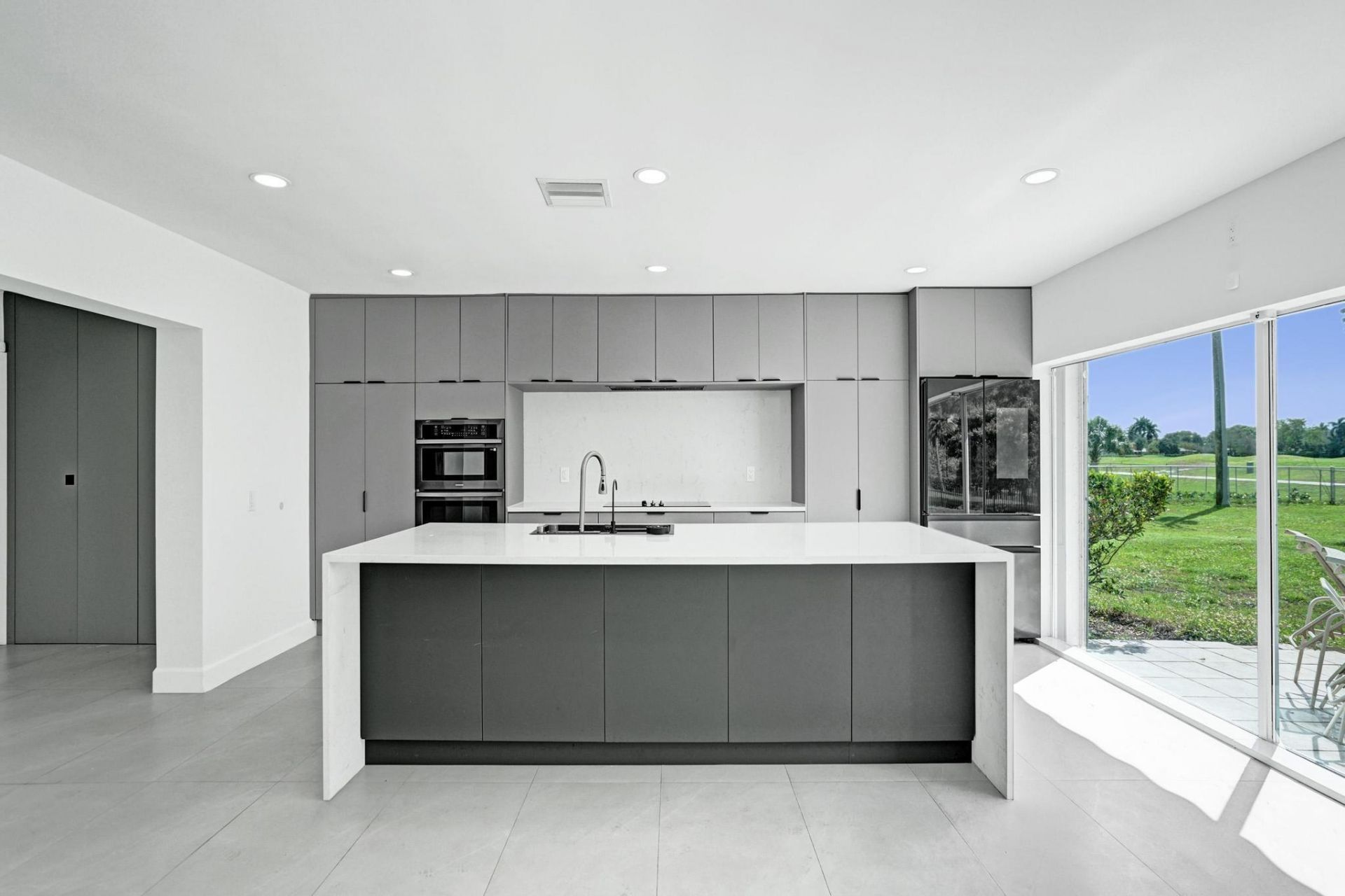 6700 E Tropical Way, Unit 1, Plantation, FL 33317 Photo
