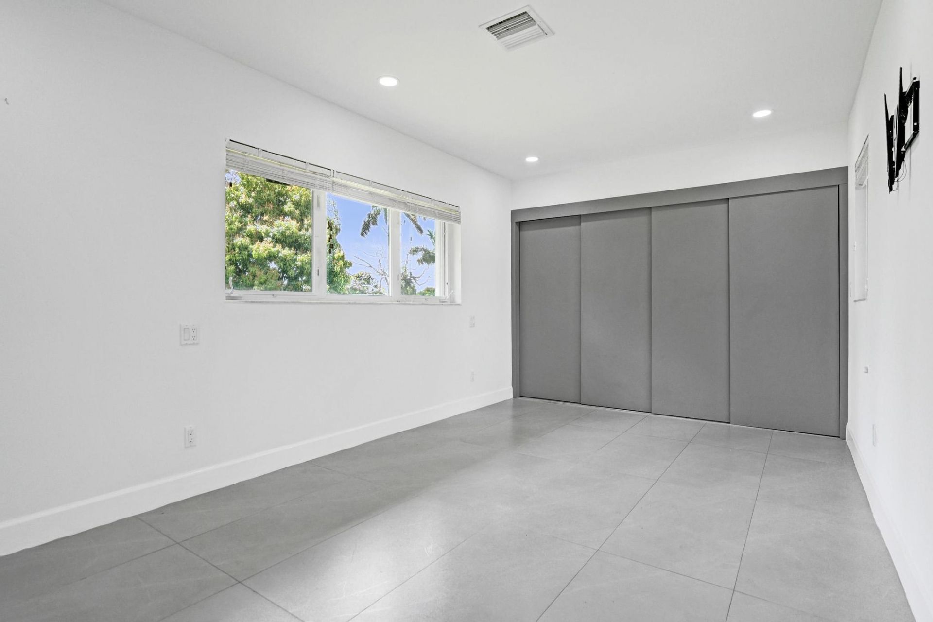 6700 E Tropical Way, Unit 1, Plantation, FL 33317 Photo