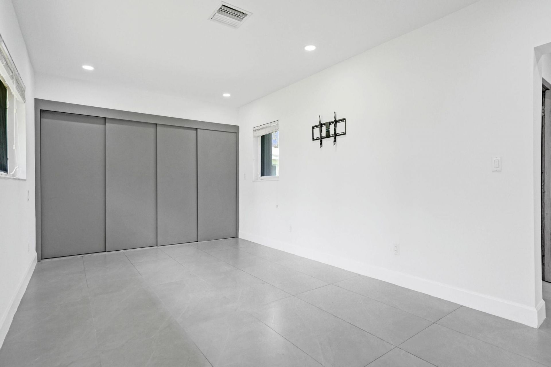 6700 E Tropical Way, Unit 1, Plantation, FL 33317 Photo