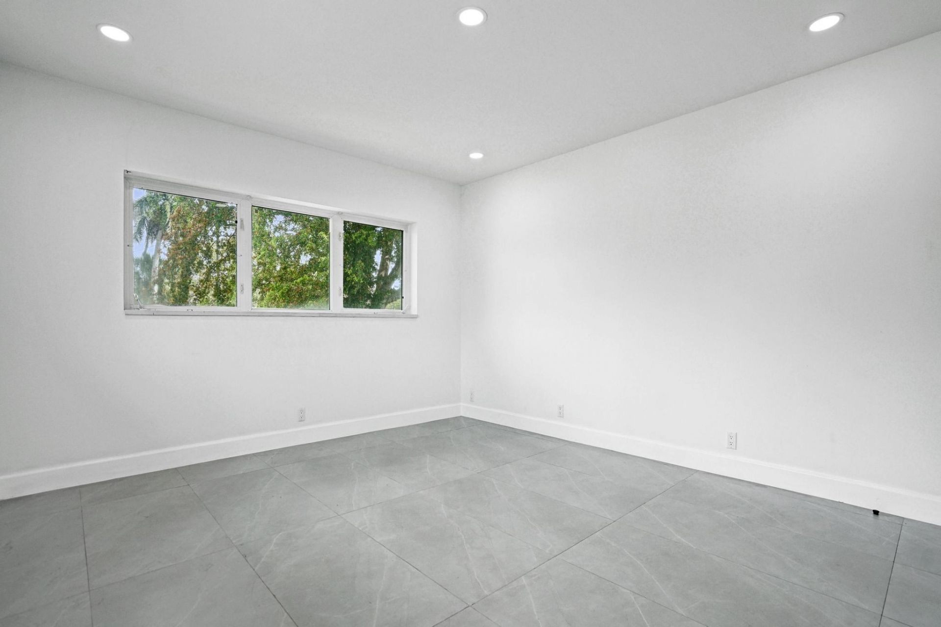 6700 E Tropical Way, Unit 1, Plantation, FL 33317 Photo