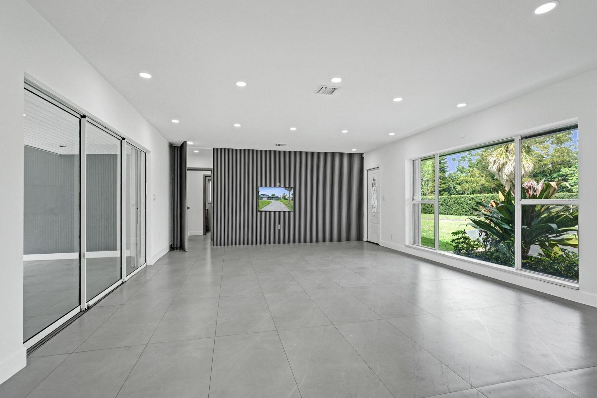 6700 E Tropical Way, Unit 1, Plantation, FL 33317 Photo