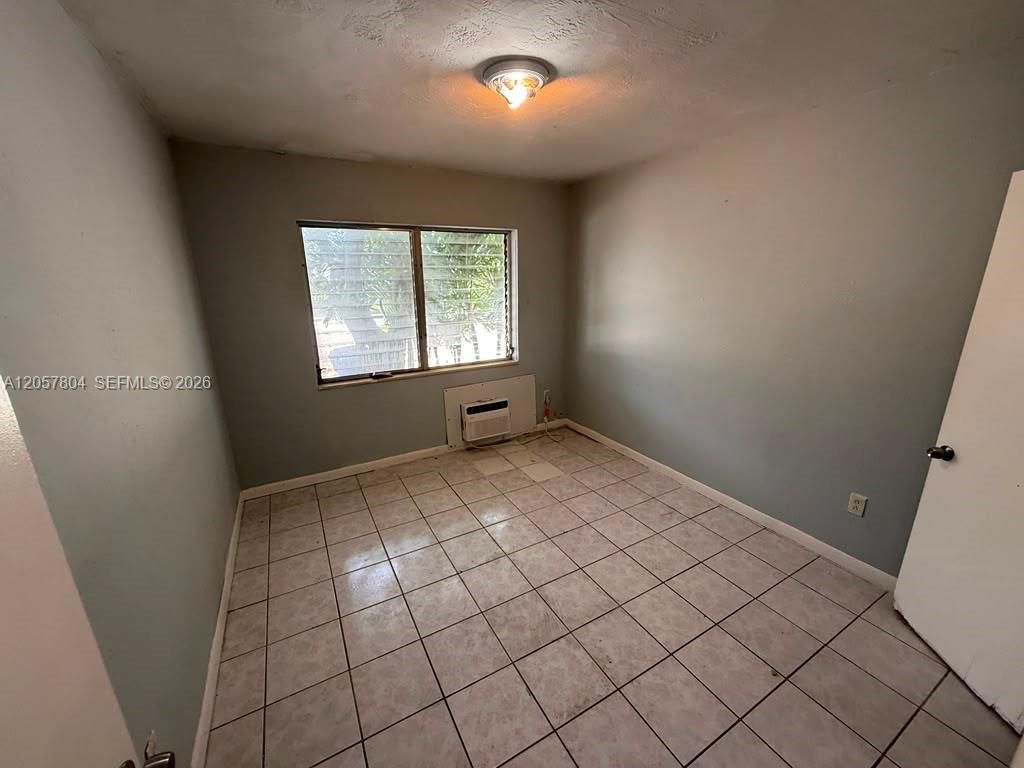 3129 SW 9th St , Unit 2, Miami, FL 33135 Photo