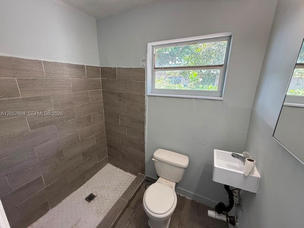 3129 SW 9th St , Unit 2, Miami, FL 33135 Photo