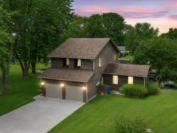 326 Deepwater Circle , Edwardsville, IL 62025