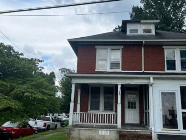 1324 MILLERSVILLE PIKE, LANCASTER, PA 17603
