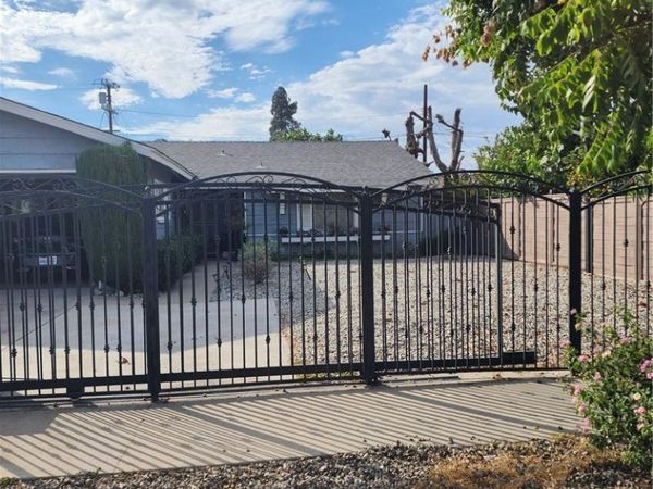 10883 Vinedale , Sun Valley, CA 91352