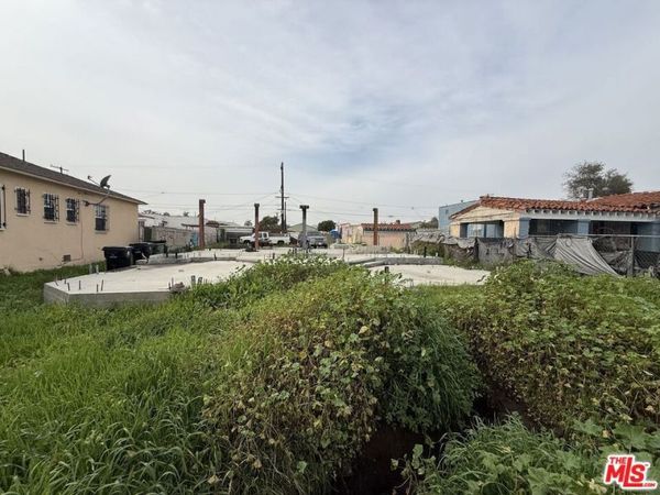 10965 S Hoover Street , Los Angeles, CA 90044