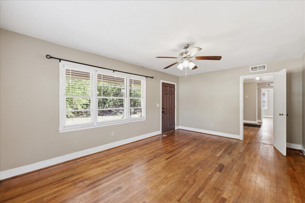 310 Varn Street Photo 12