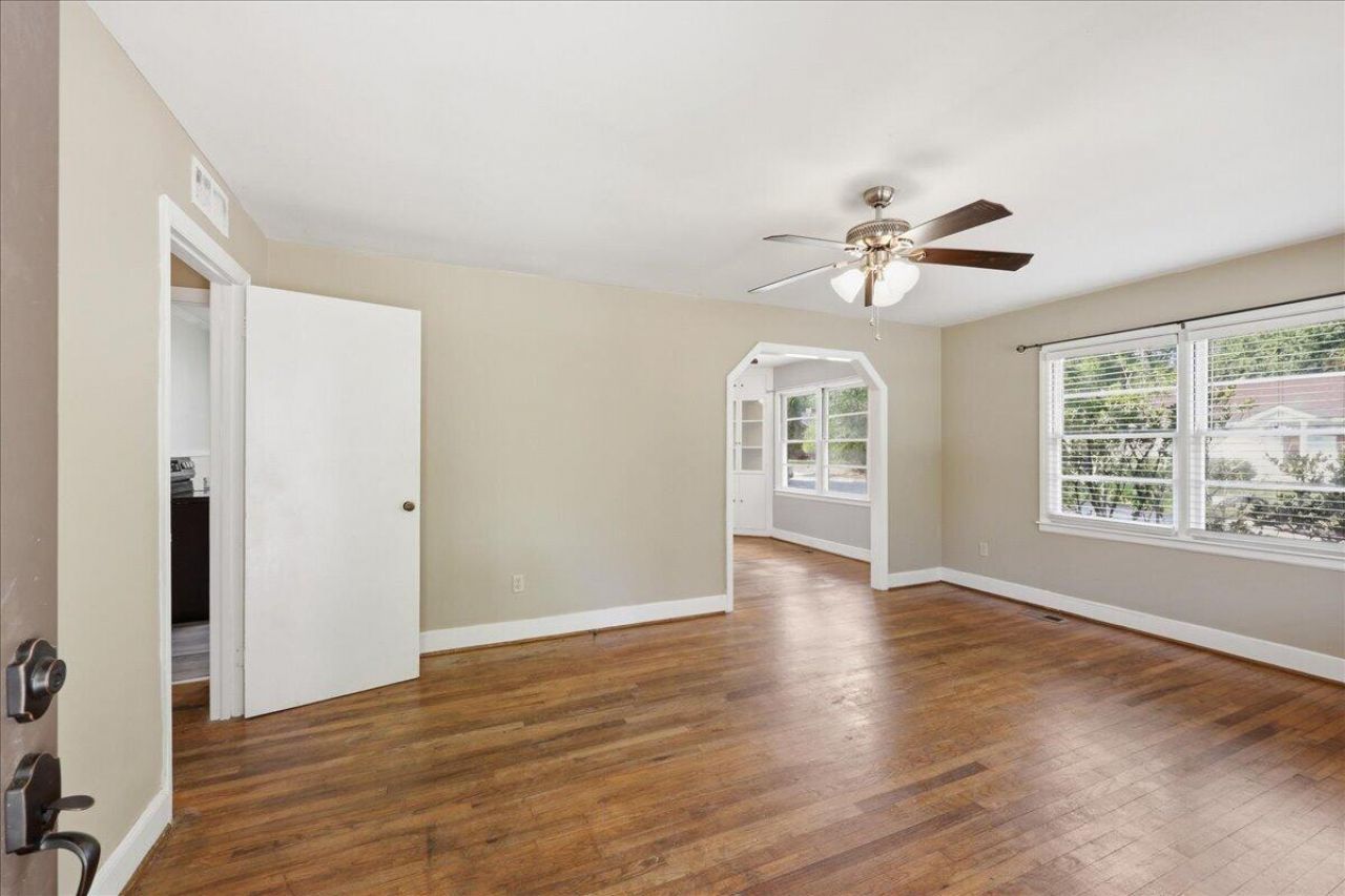 310 Varn Street Photo 13