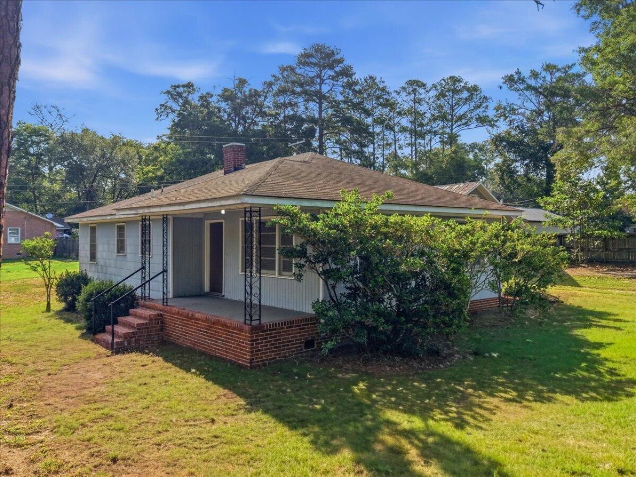 310 Varn Street Photo 5