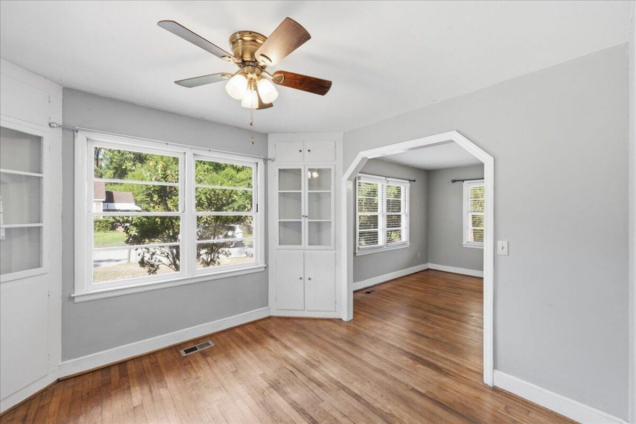 310 Varn Street Photo 6
