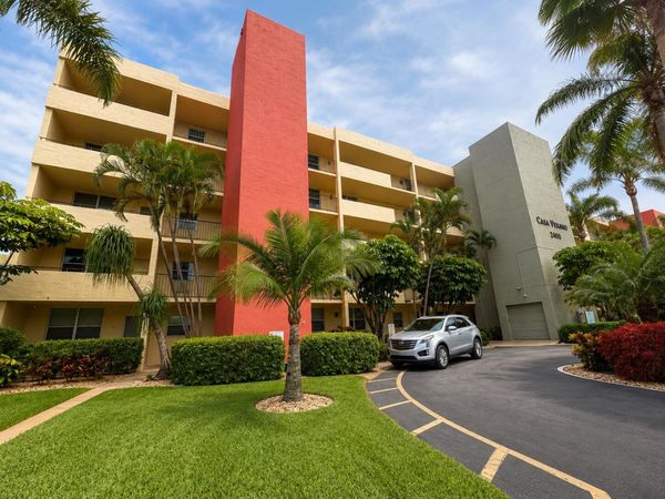 2400 NE 10TH Street, Unit 205, Pompano Beach, FL 33062