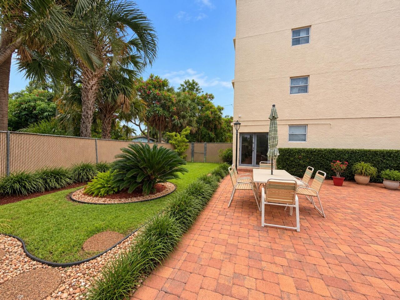 2400 NE 10th Street, Unit 205, Pompano Beach, FL 33062 Photo