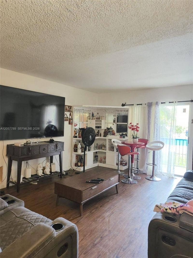 18101 NW 68th Ave , Unit D101, Hialeah, FL 33015 Photo