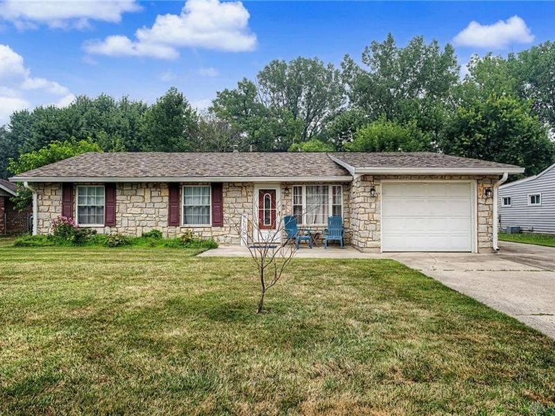 5243 Wakefield Drive, Fairborn, OH 45324 Photo 1