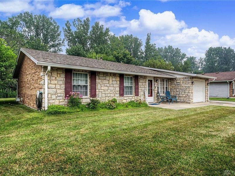 5243 Wakefield Drive, Fairborn, OH 45324 Photo 3