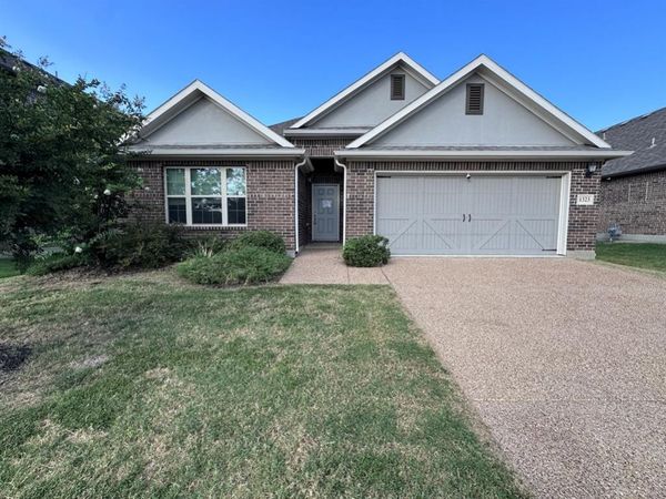 1323 Rosler Street, Mansfield, TX 76063