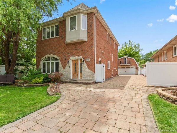 9832 Rutherford Avenue , Oak Lawn, IL 60453