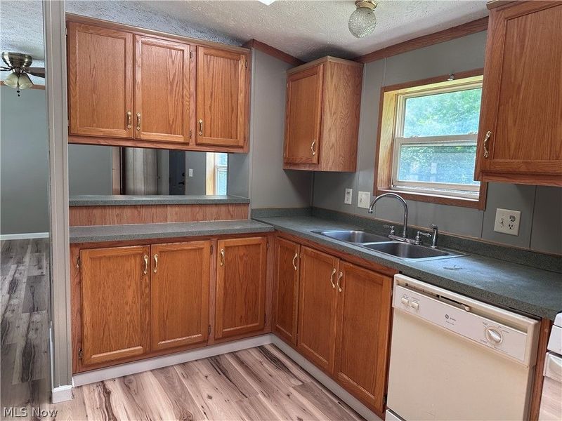 4871 Edwards Drive, Geneva, OH 44041 Photo 6