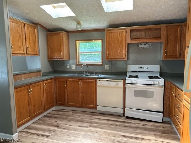 4871 Edwards Drive, Geneva, OH 44041 Photo 7
