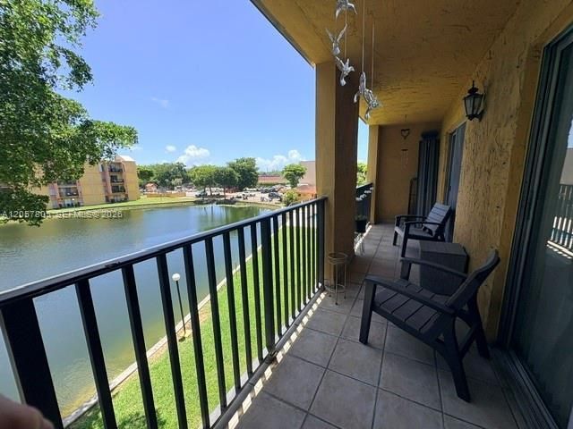 4717 NW 7th St, Unit 306-10, Miami, FL 33126 Photo
