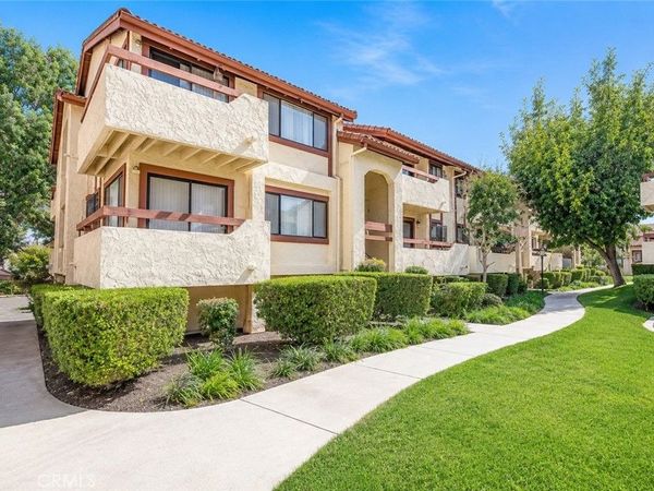 27919 Sarabande Lane, Unit 422, Canyon Country, CA 91387