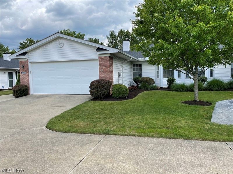 18511 Woodhaven Drive, Strongsville, OH 44149 Photo 2
