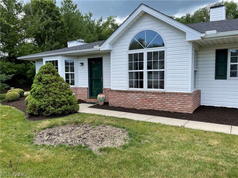 18511 Woodhaven Drive, Strongsville, OH 44149 Photo 3