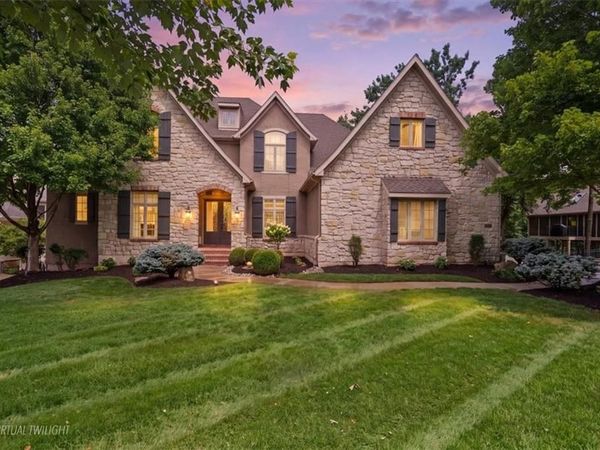 9702 W 144th Terrace, Overland Park, KS 66221